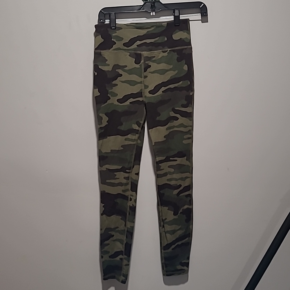 J. CREW weekend sz small green camo leggings camouflage WP232 - Picture 1 of 3